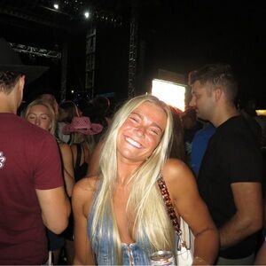 Meet your Posher, Sydney